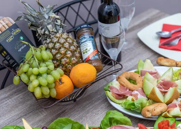 Maury Down Town شقة Naxos City