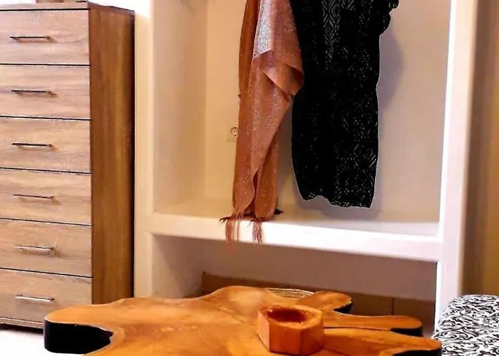 Maury Down Town * Naxos City