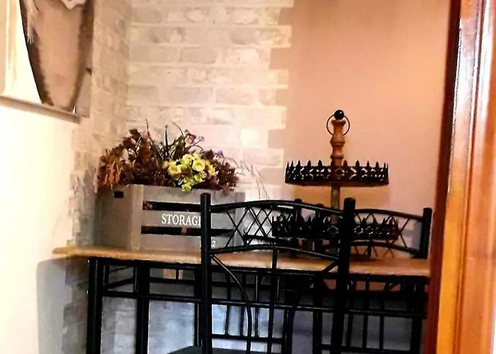 Maury Down Town * Naxos City